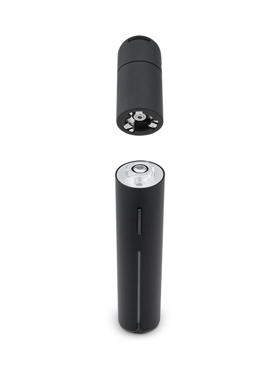 Werkzeugfrei entnommene 3D-Kammer neben dem Puffco Pivot